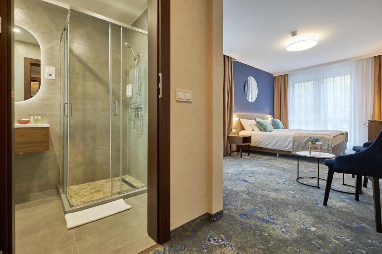 Hotel Crystal Hajdúszoboszló Esterno foto