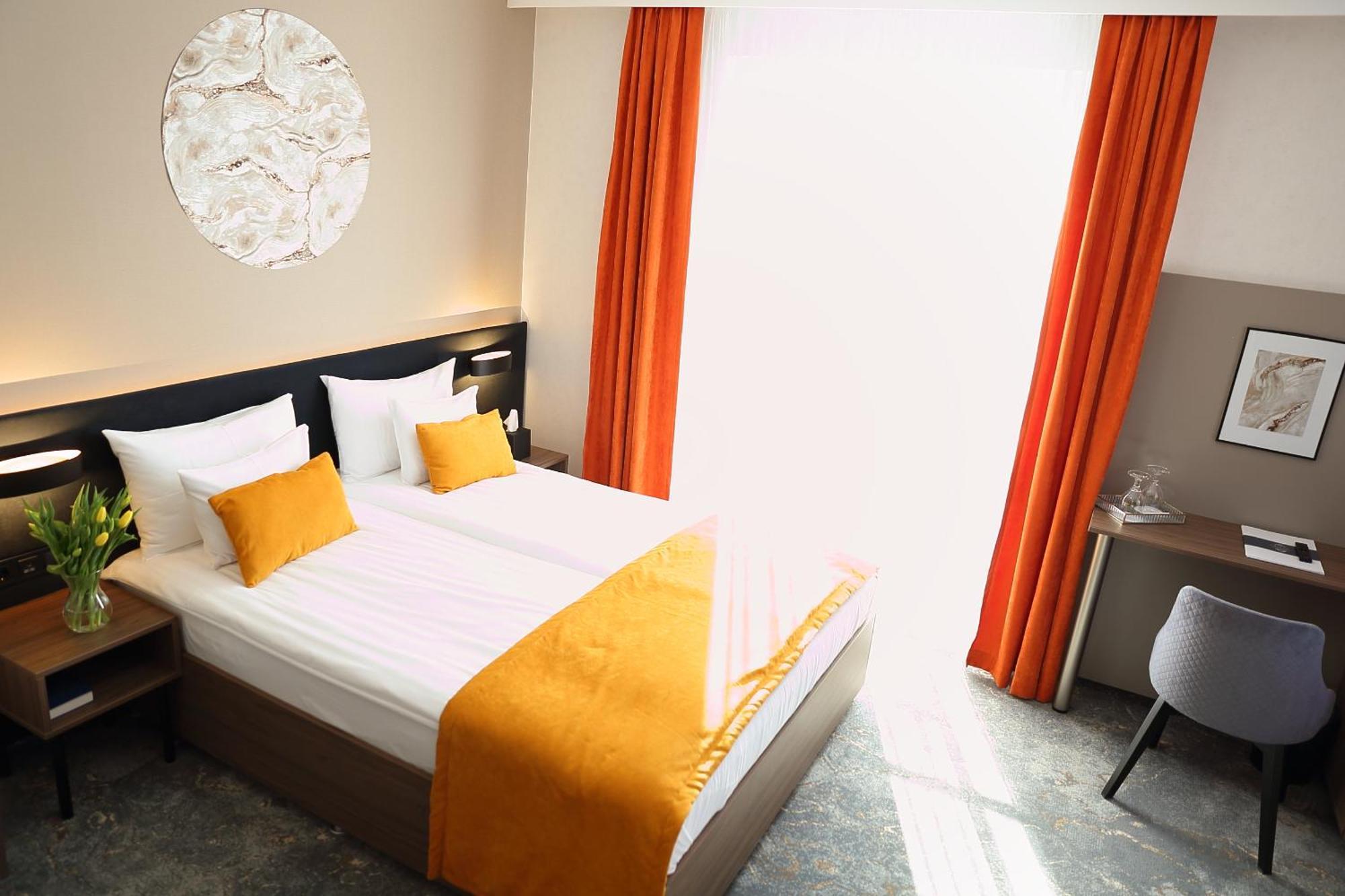 Hotel Crystal Hajdúszoboszló Esterno foto