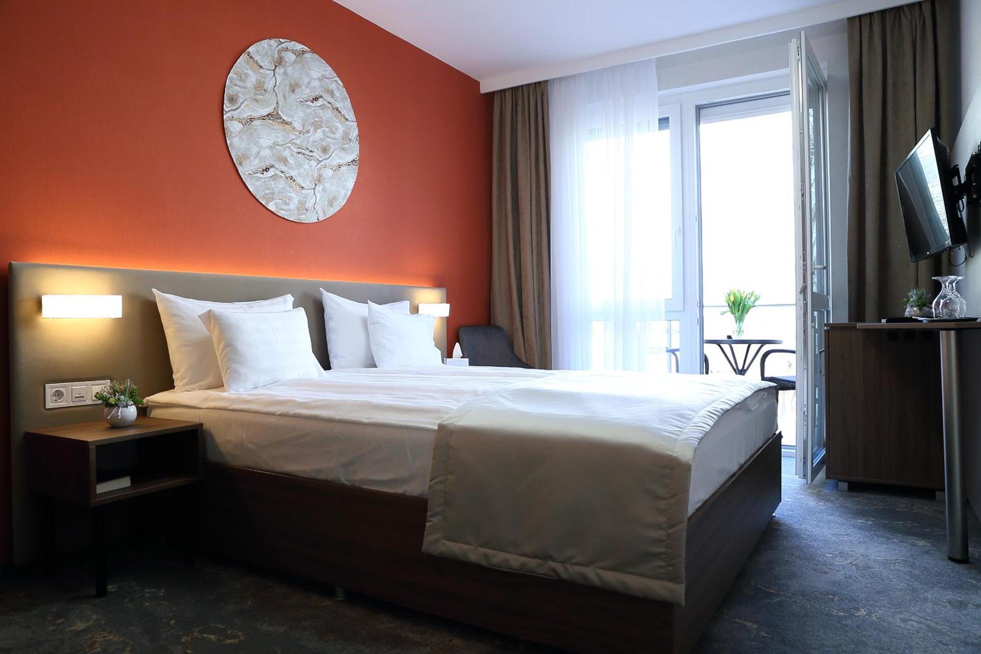 Hotel Crystal Hajdúszoboszló Esterno foto